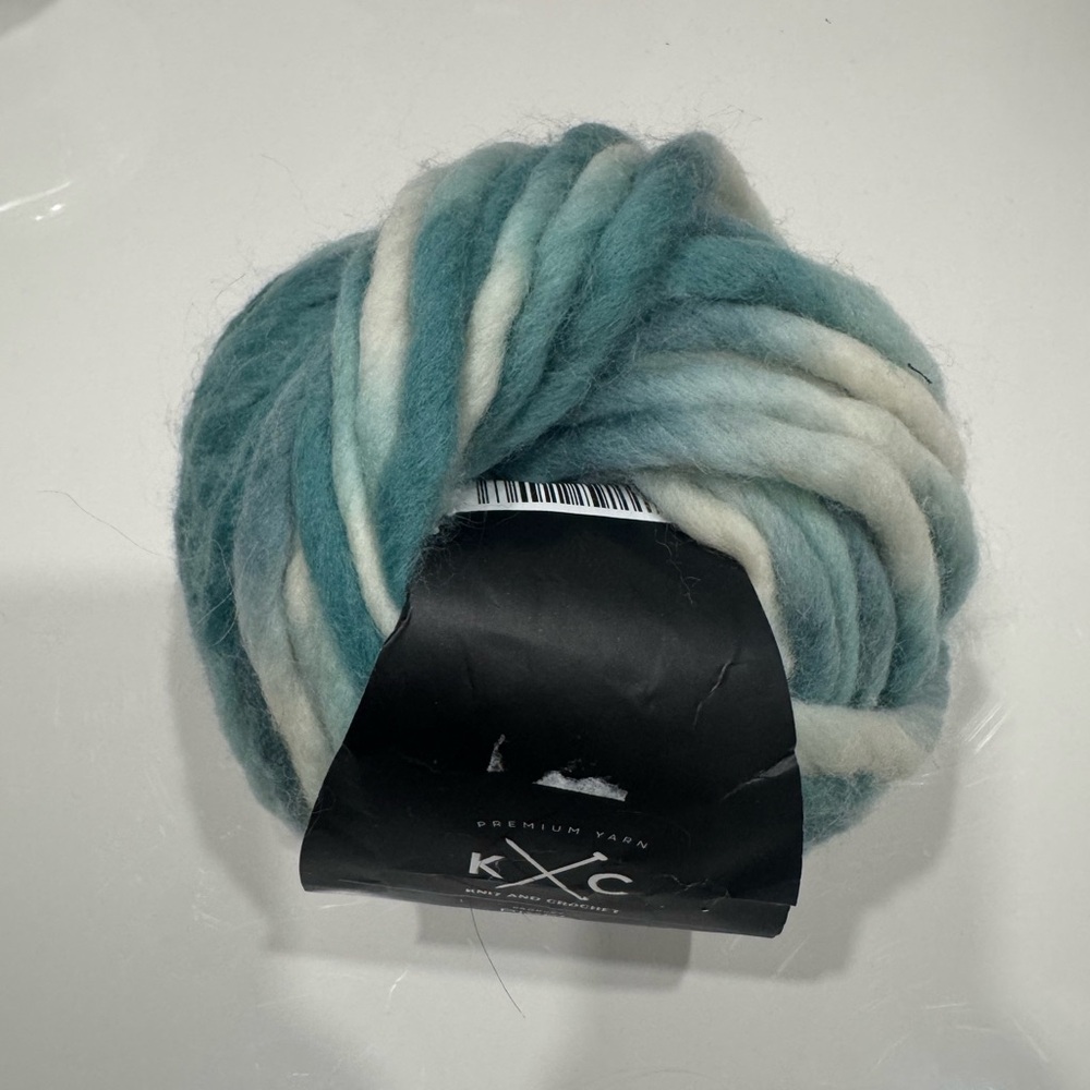 New K & C Premium Yarn Wool in Teal and White 43 yd/ 3.5 oz